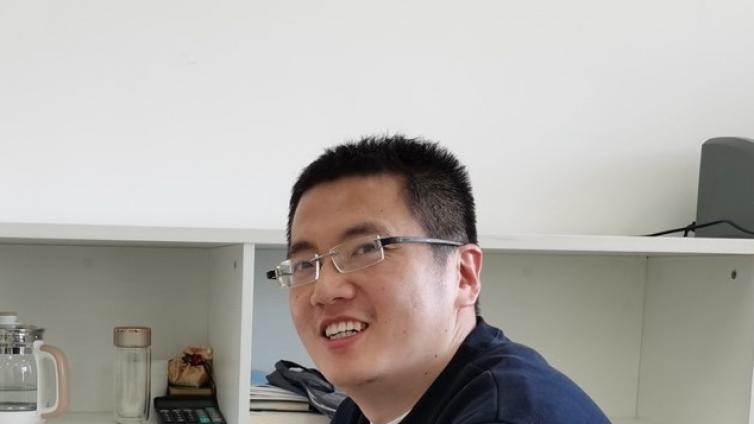 <div class="col-md-7" style="padding:0 20px 0 0;"> 								<h3>郎廣平</h3> 								<p>中鐵十二局集團電氣化有限公司<br /><br /></p> 							</div><p class="description">時光如梭，2017年第一屆“天揚杯”全國建筑業財稅知識競賽已結束三年多了，初為選手的忐忑不安，一路走來的艱辛努力</p>